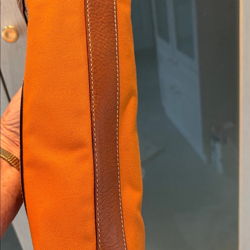 Kate Spade Vintage Kelly Barrel Bag EUC - Picture 10 of 10